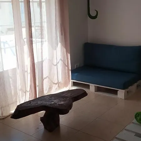 Auberge de jeunesse House *